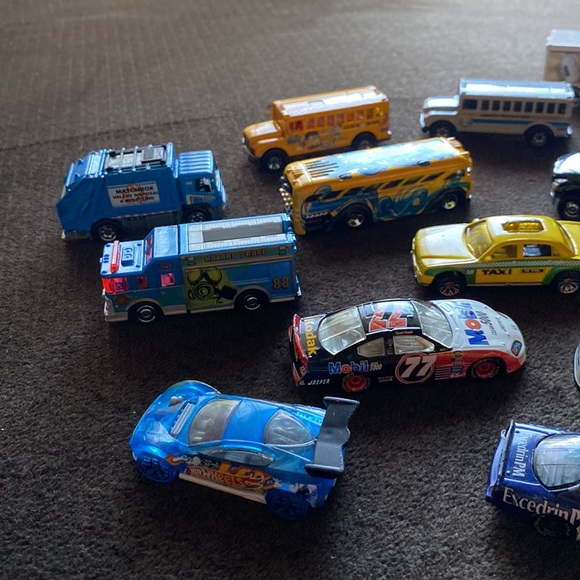 Die cast cars - Picture 2 of 10